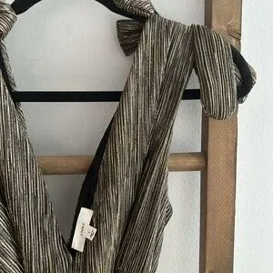 Lulus | Dresses | Lulus Metallic Gold Sleeveless Dress With Black Velvet  Belt Tie Worn Just Once | Poshmark